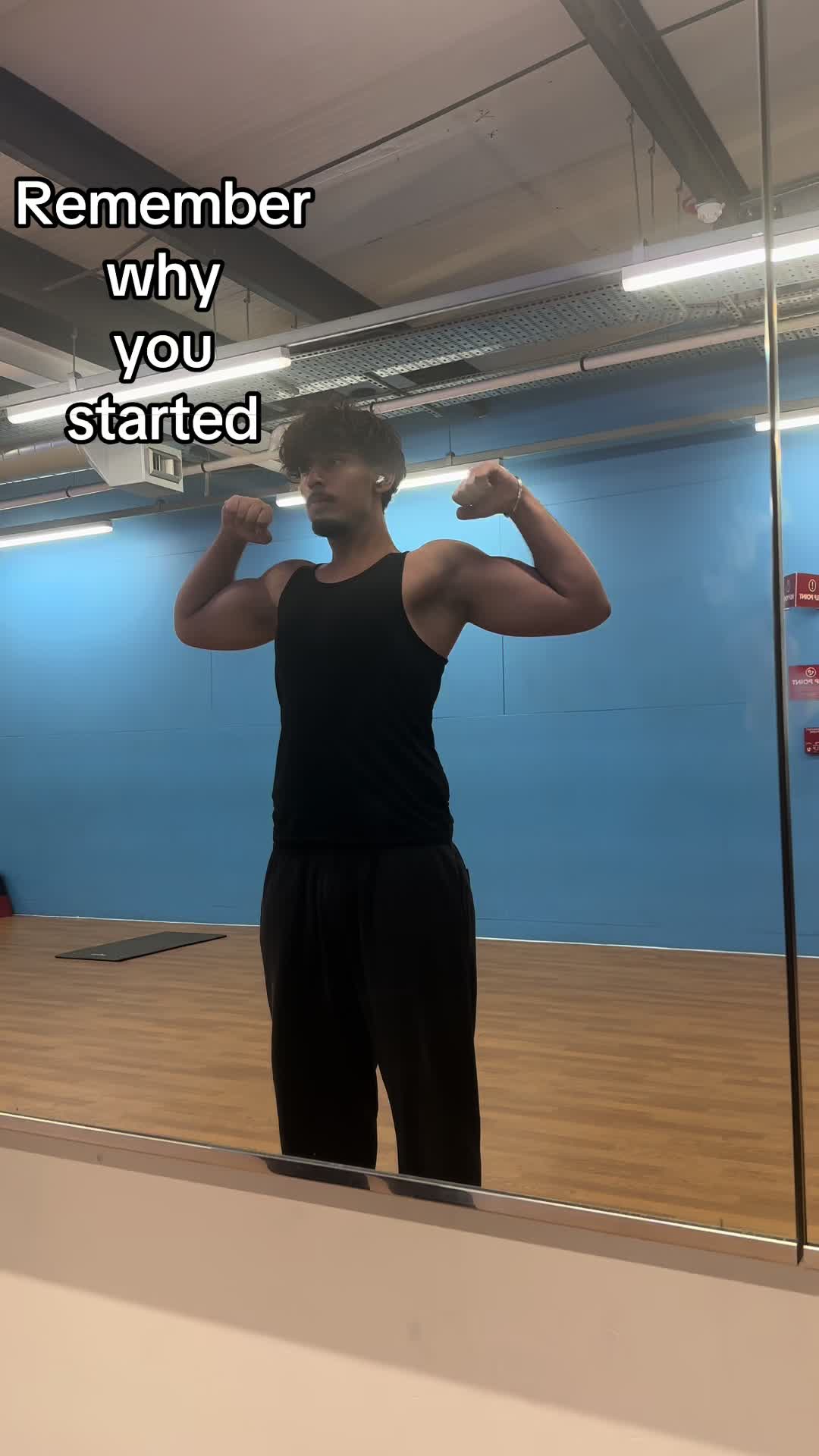 @✇