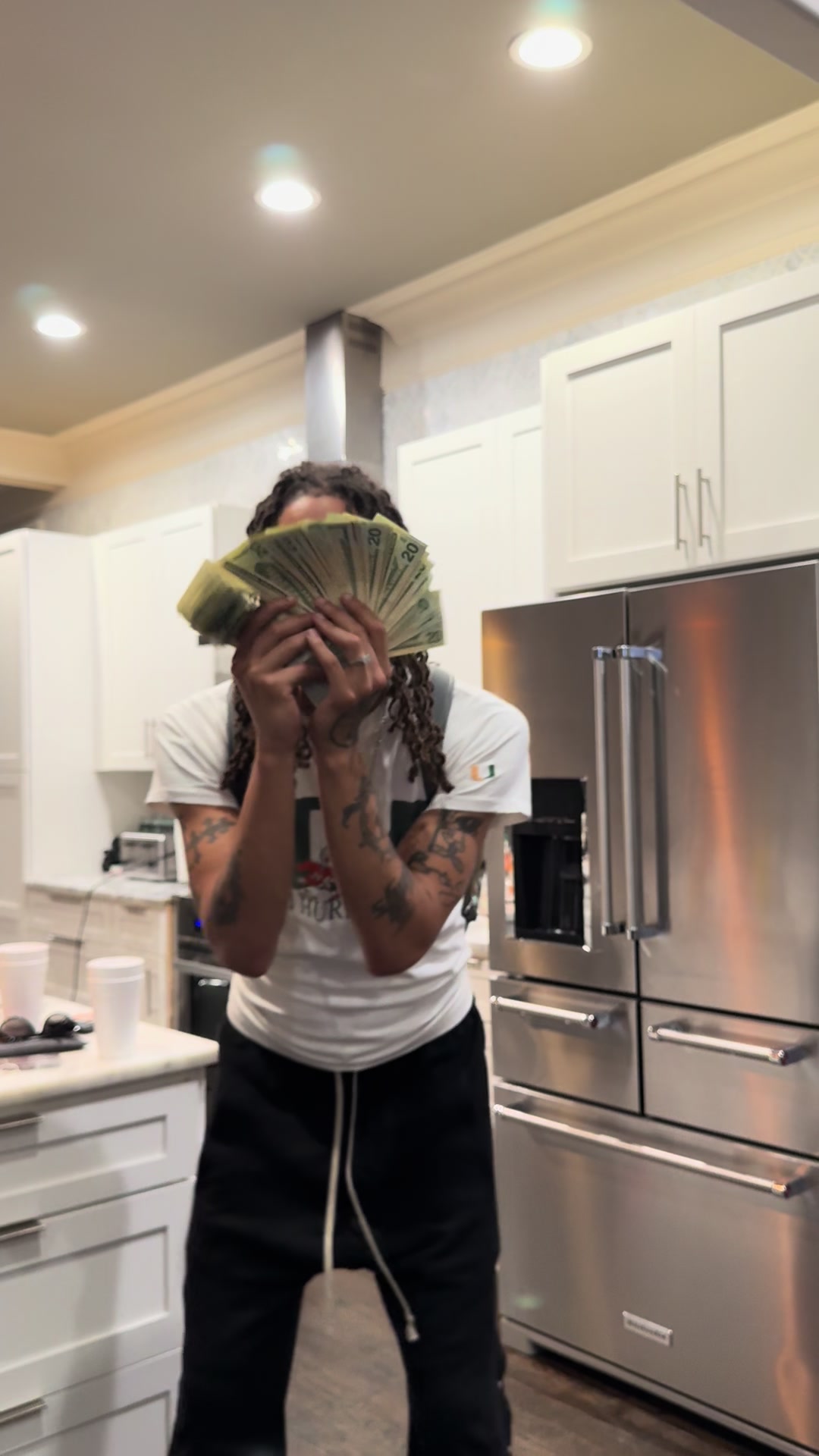 @Zackavelli