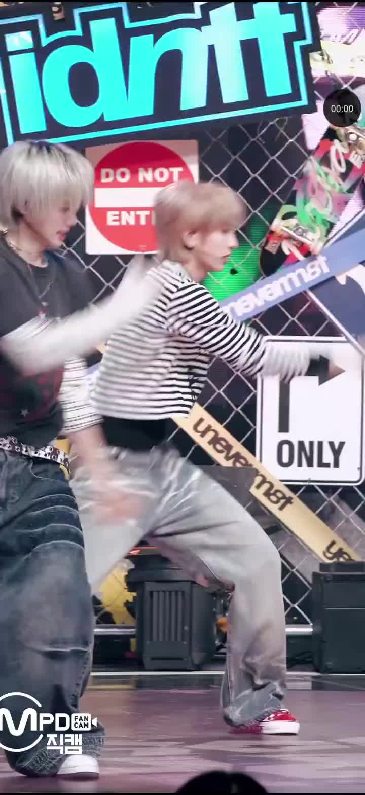 @Kpop Fancams🫧