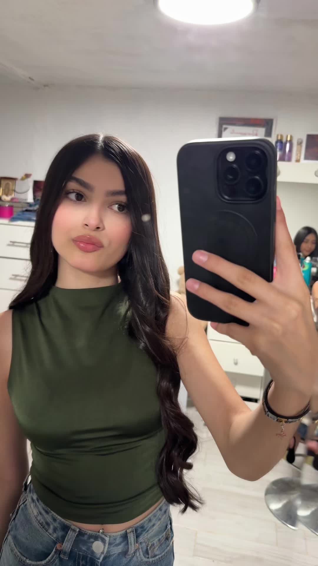 @𝒮