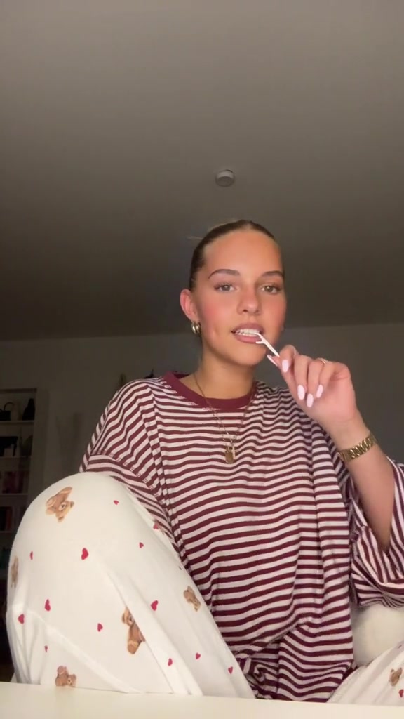 @mialo233