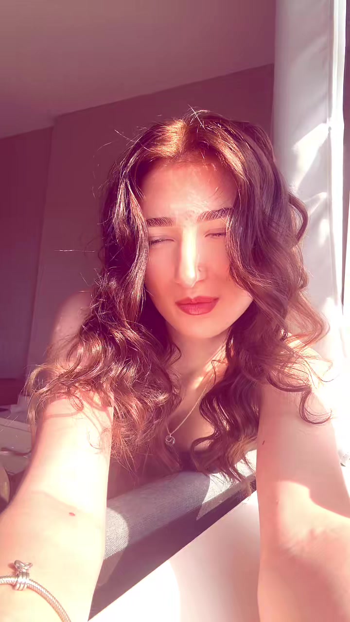 @izz🩶