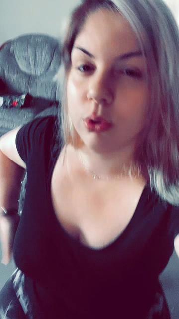@Adrienn🥵😈