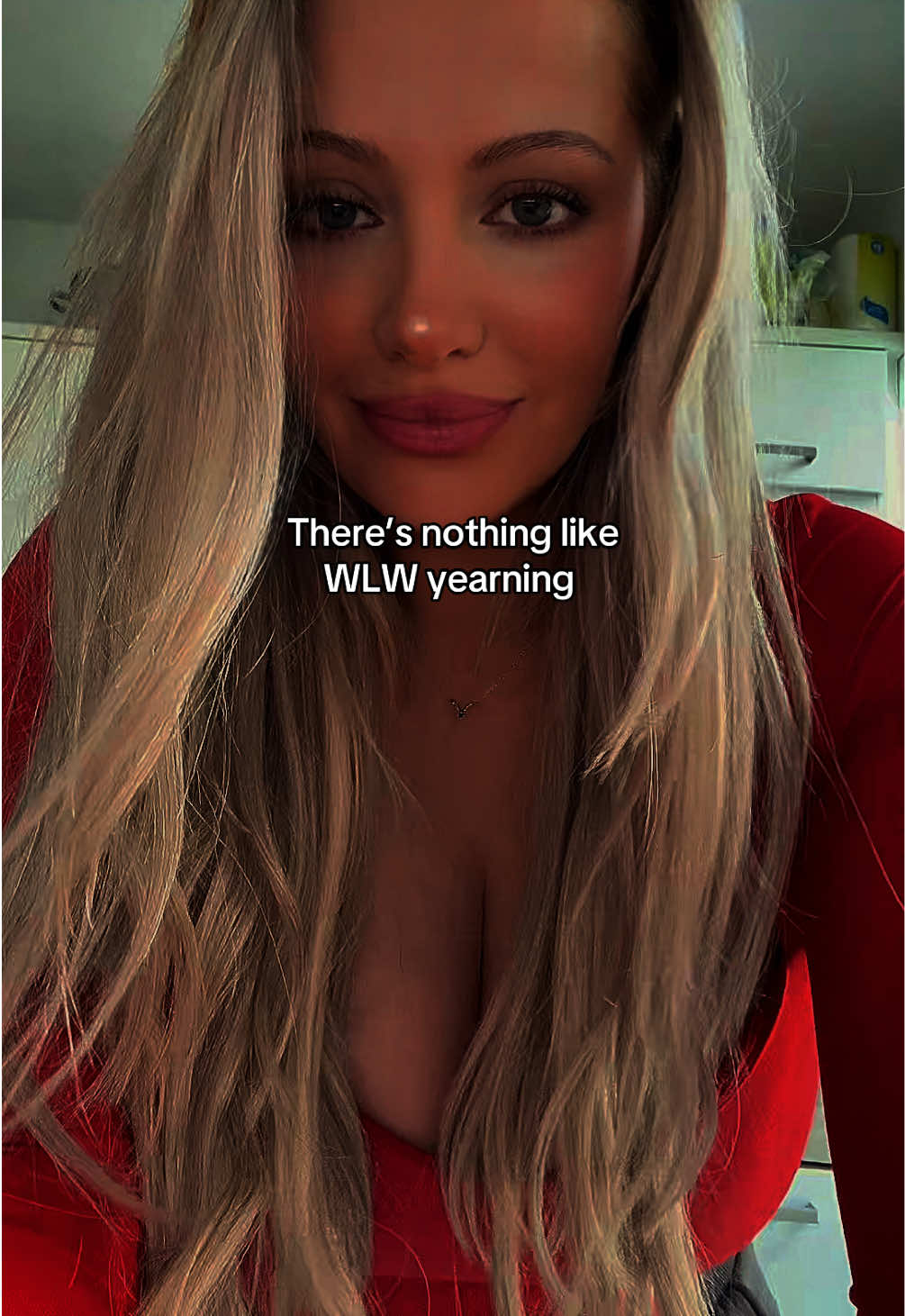 @Lisa J Evans sapphic author ⚢
