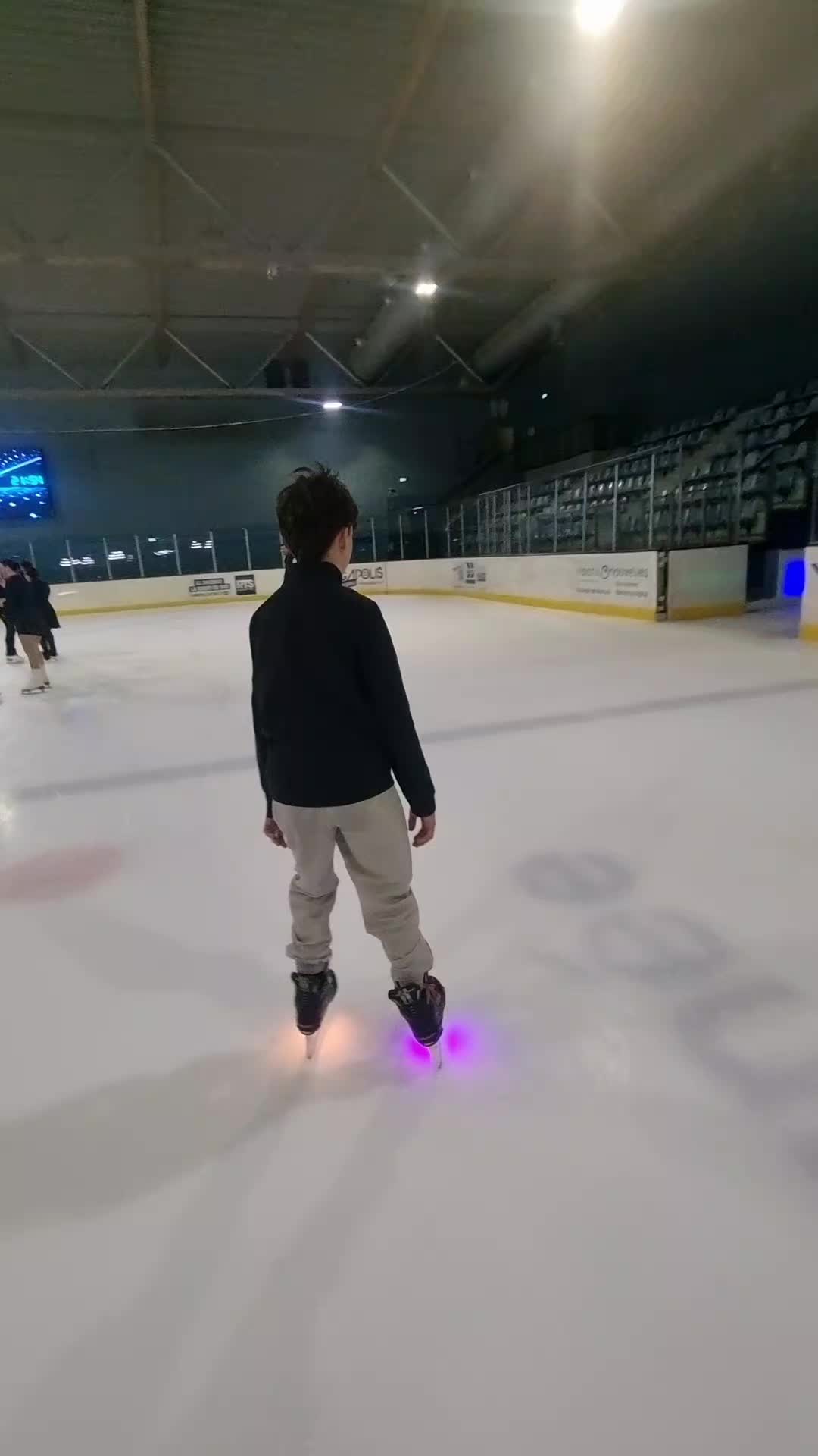 @𝒜𝓃𝒹𝓎𝟥𝟦𝓀🍓