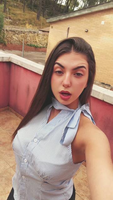 @_.ariiadnaa12