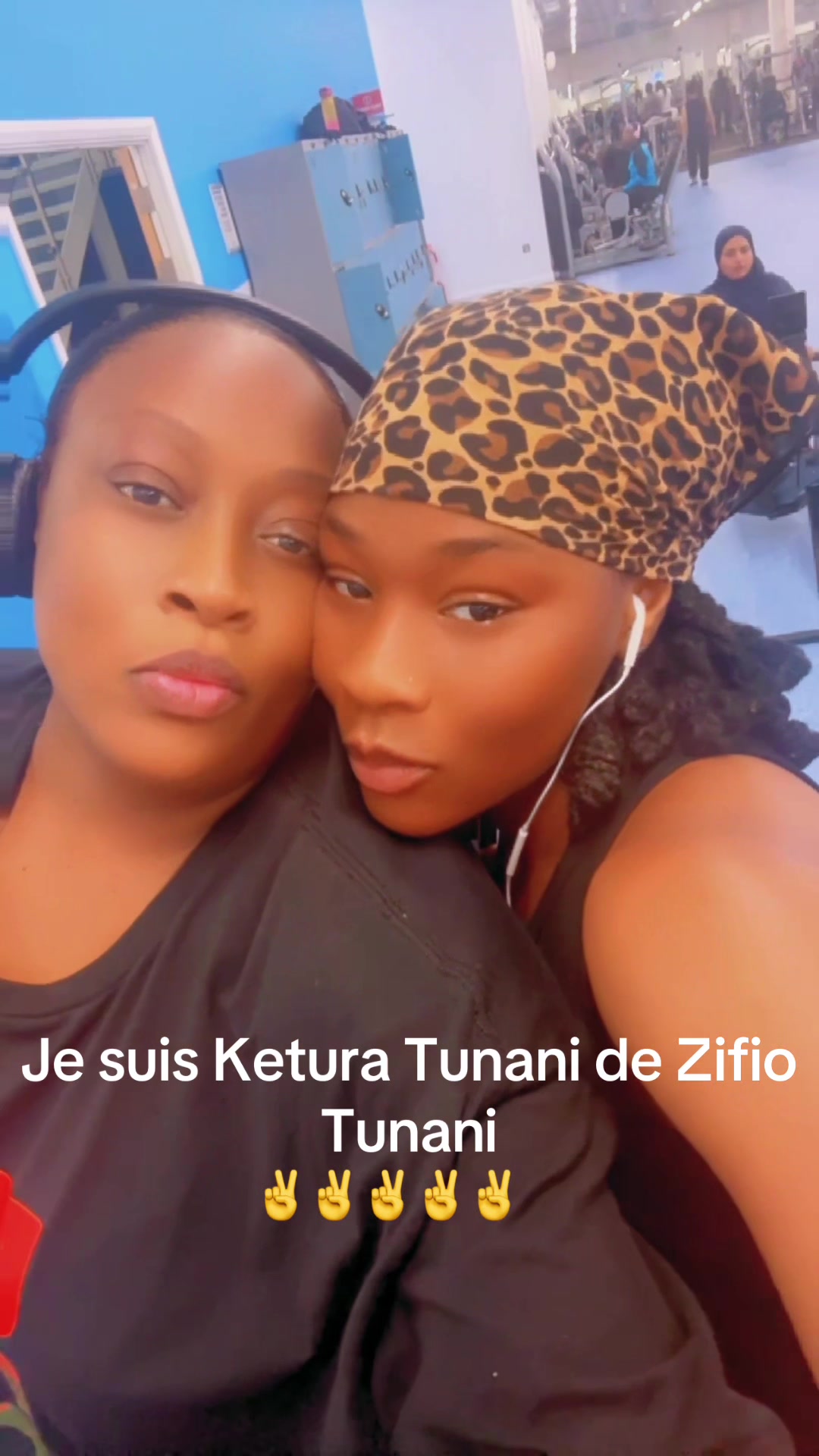 @Zizi