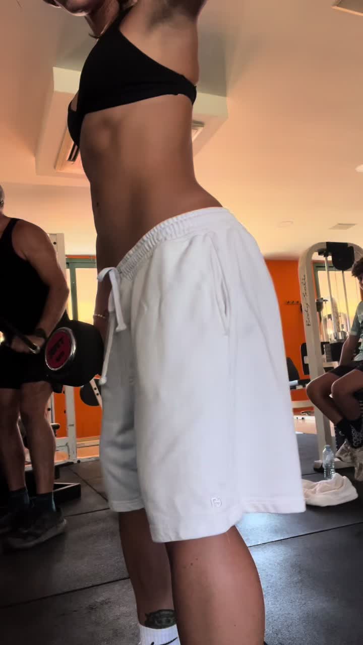@Elena🍒
