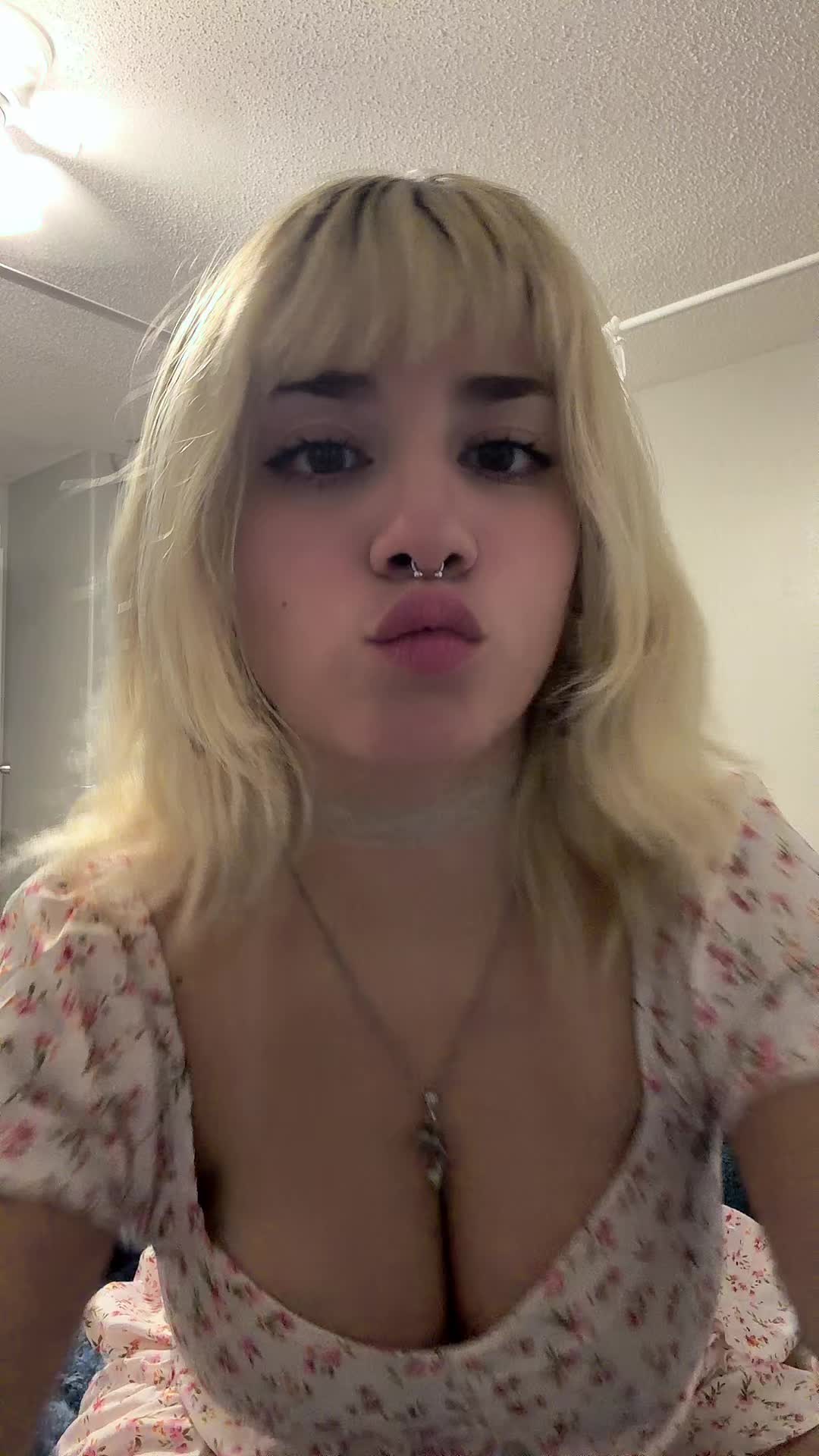 @moonsharkk