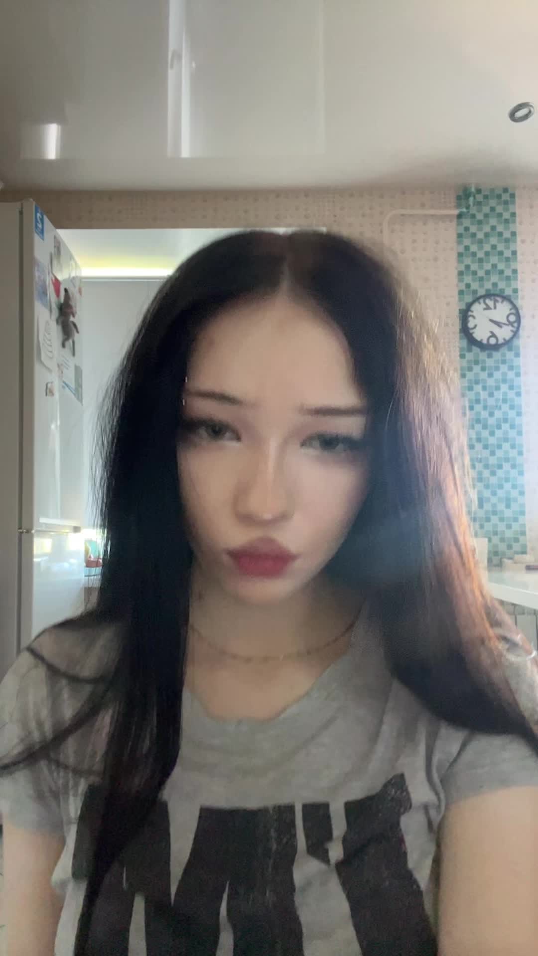 @luvyouraura