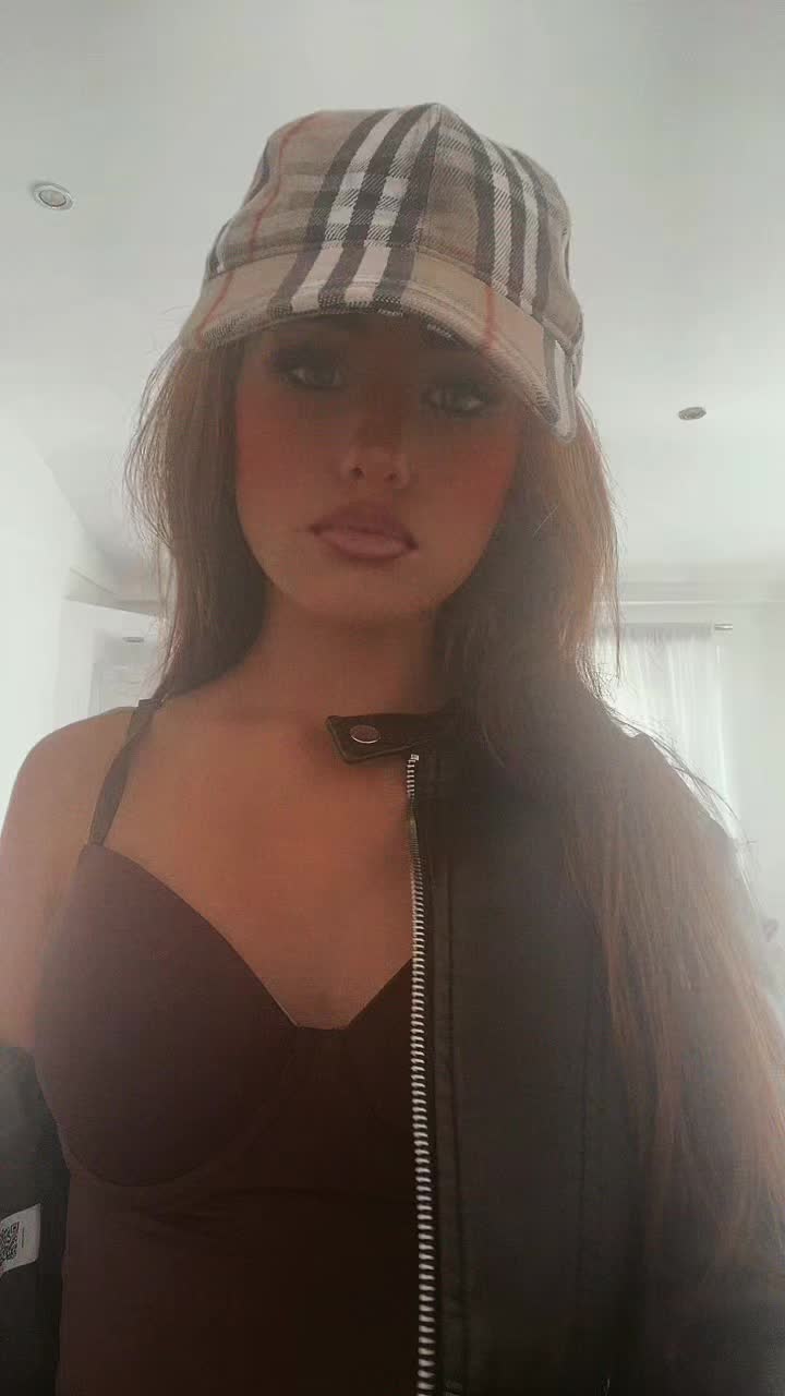 @Shannon_Murphy
