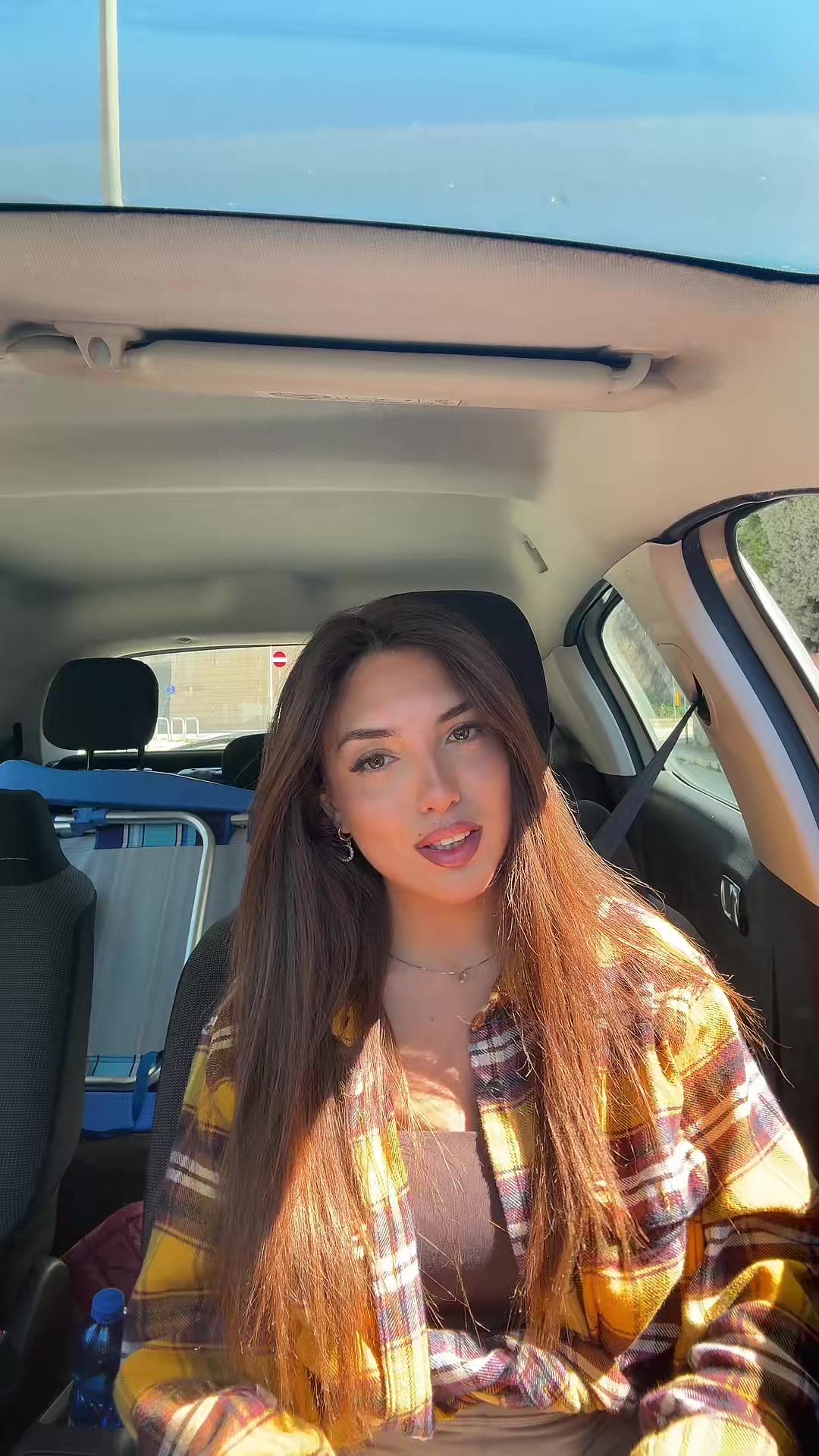 @Nicoledecarne
