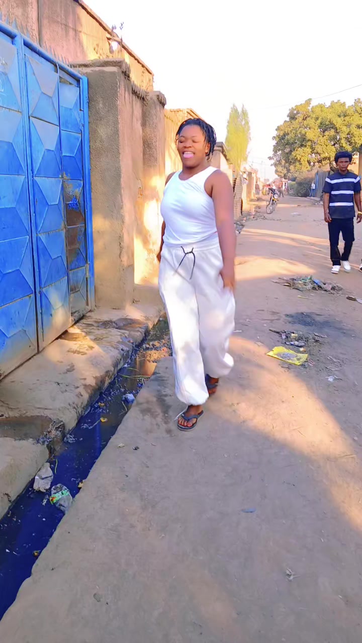 @FEMME NOIR 🇨🇩🇹🇿🇹🇷