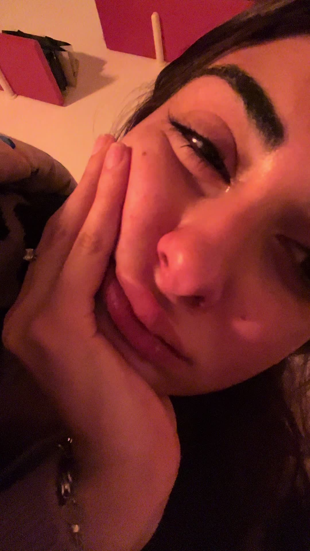 @_annarella___