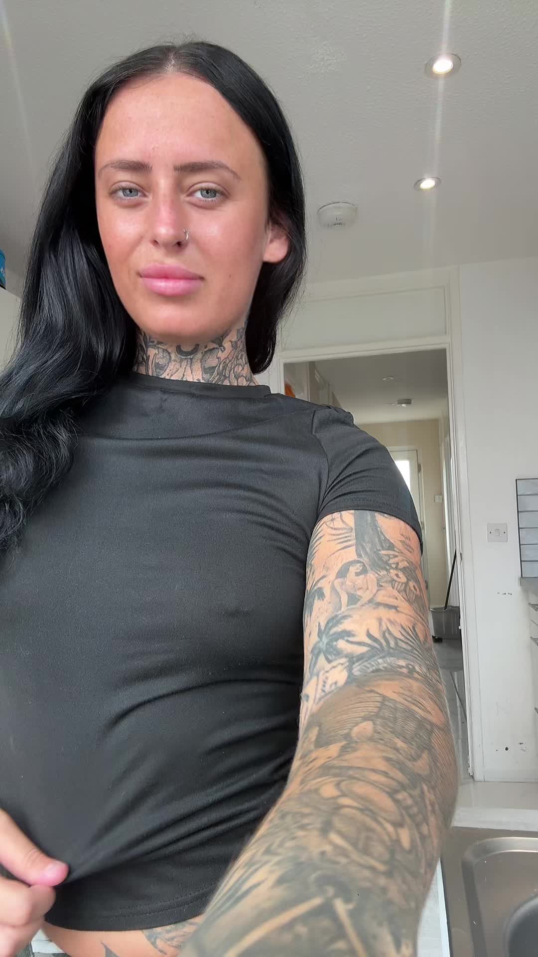 @girlwiththetattooos