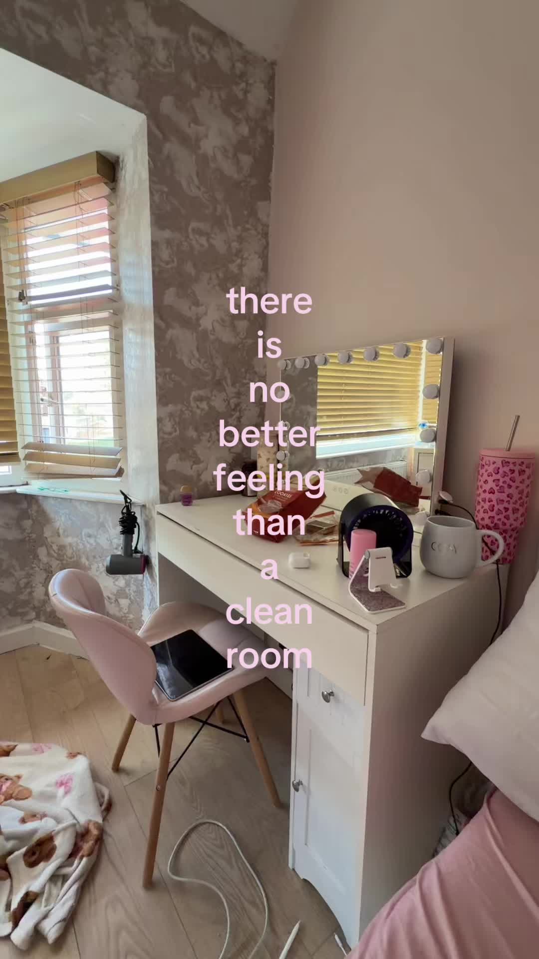 @𝙘𝙤𝙣𝙣𝙞𝙚-𝙡𝙤𝙪