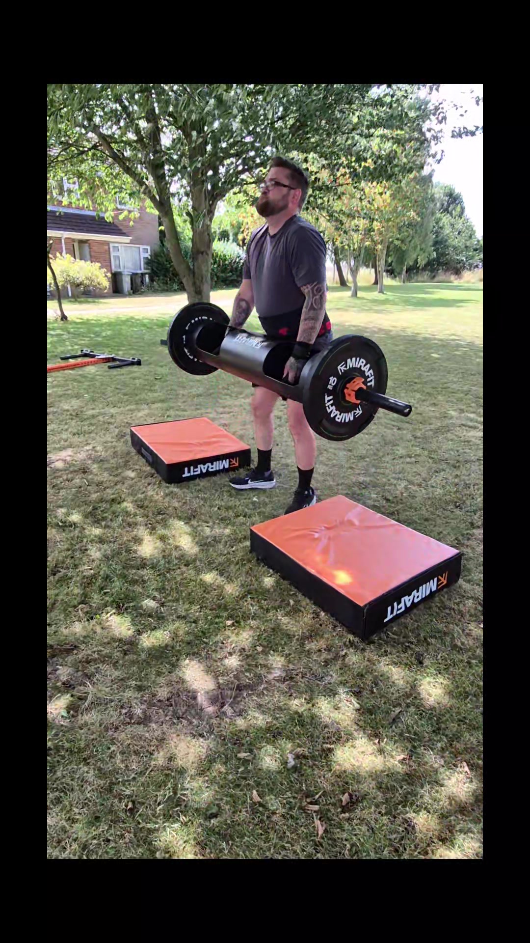 @Ant_86