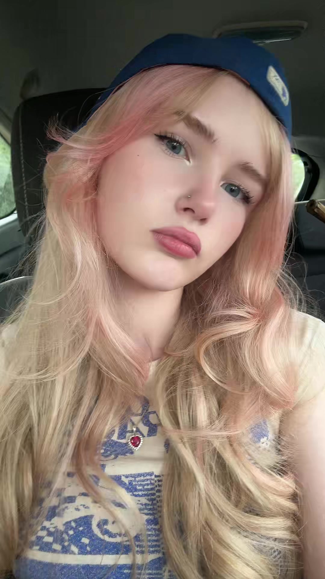 @❦