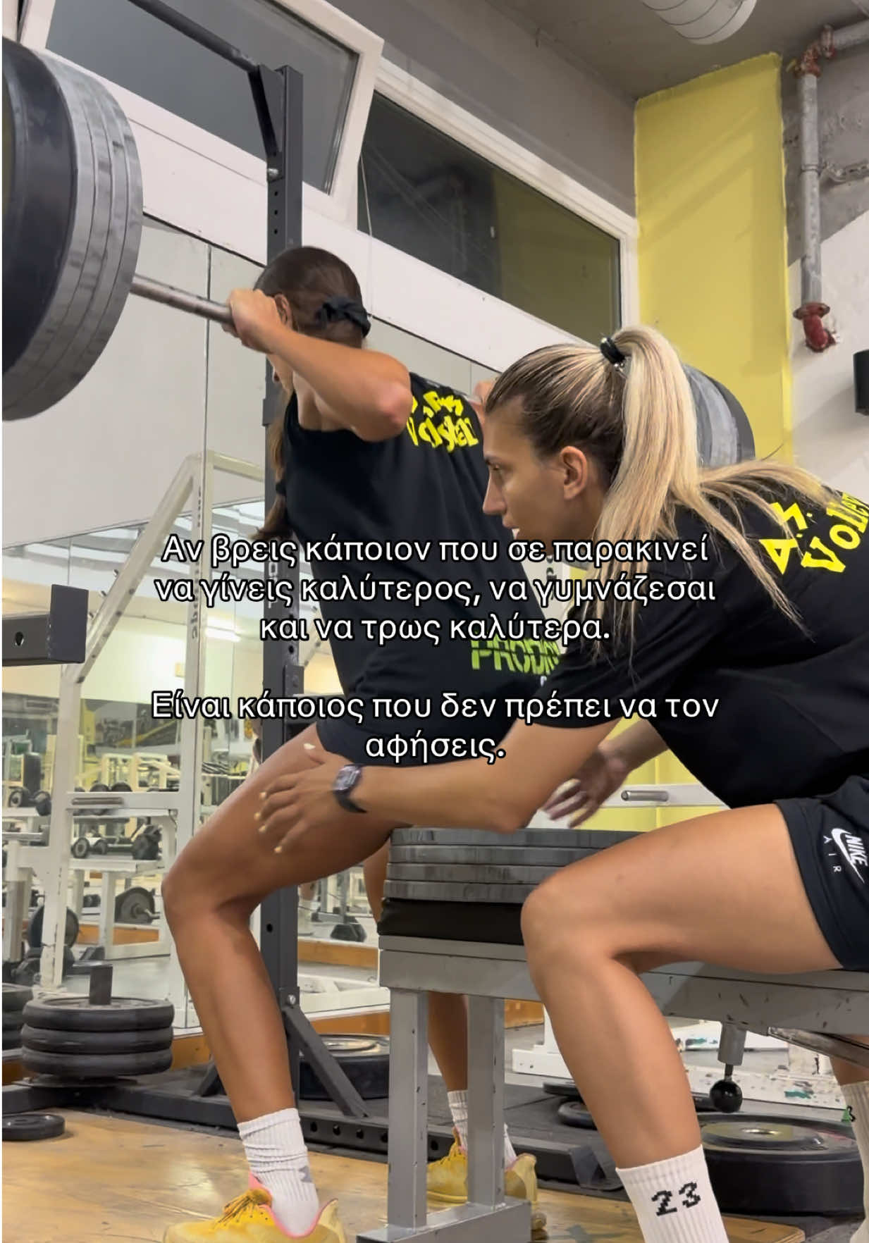 @chatzikou_