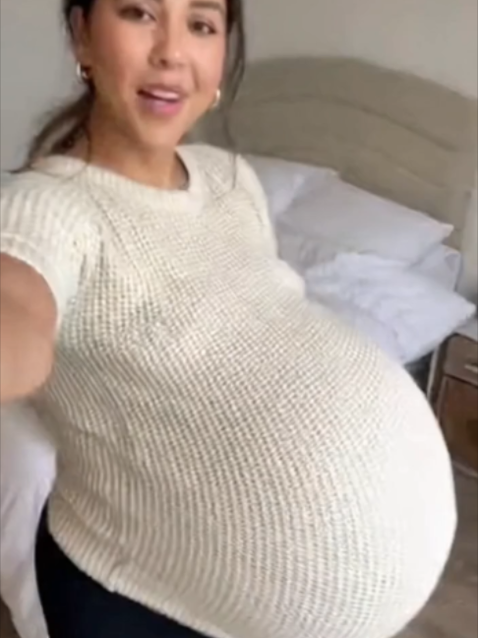 @Pregnant Teacher