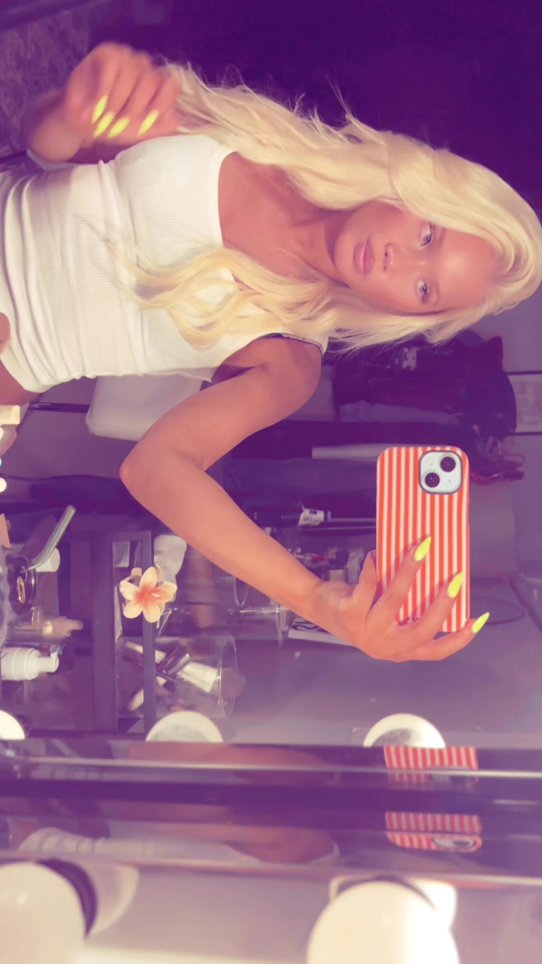 @Ella