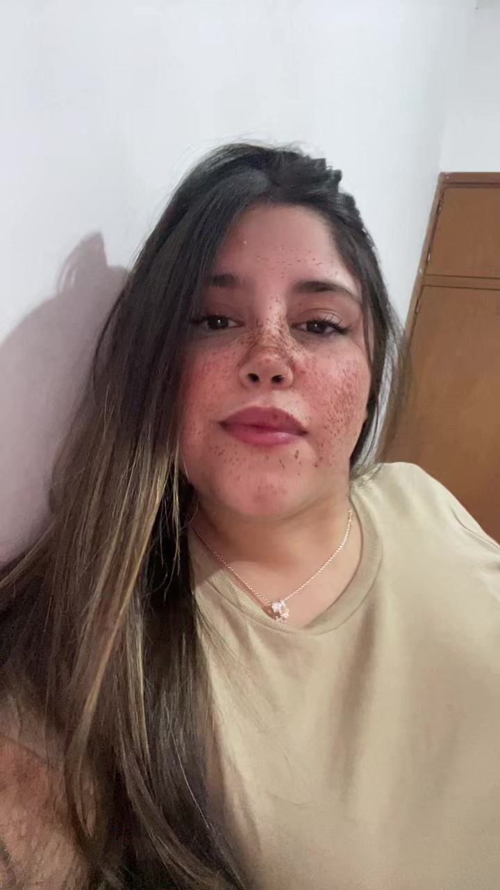 @Valentina&bull;