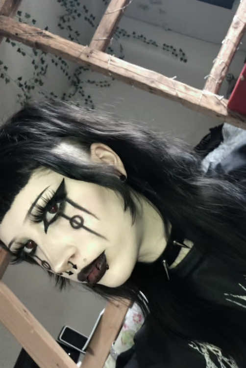 @_rotten.vampire_