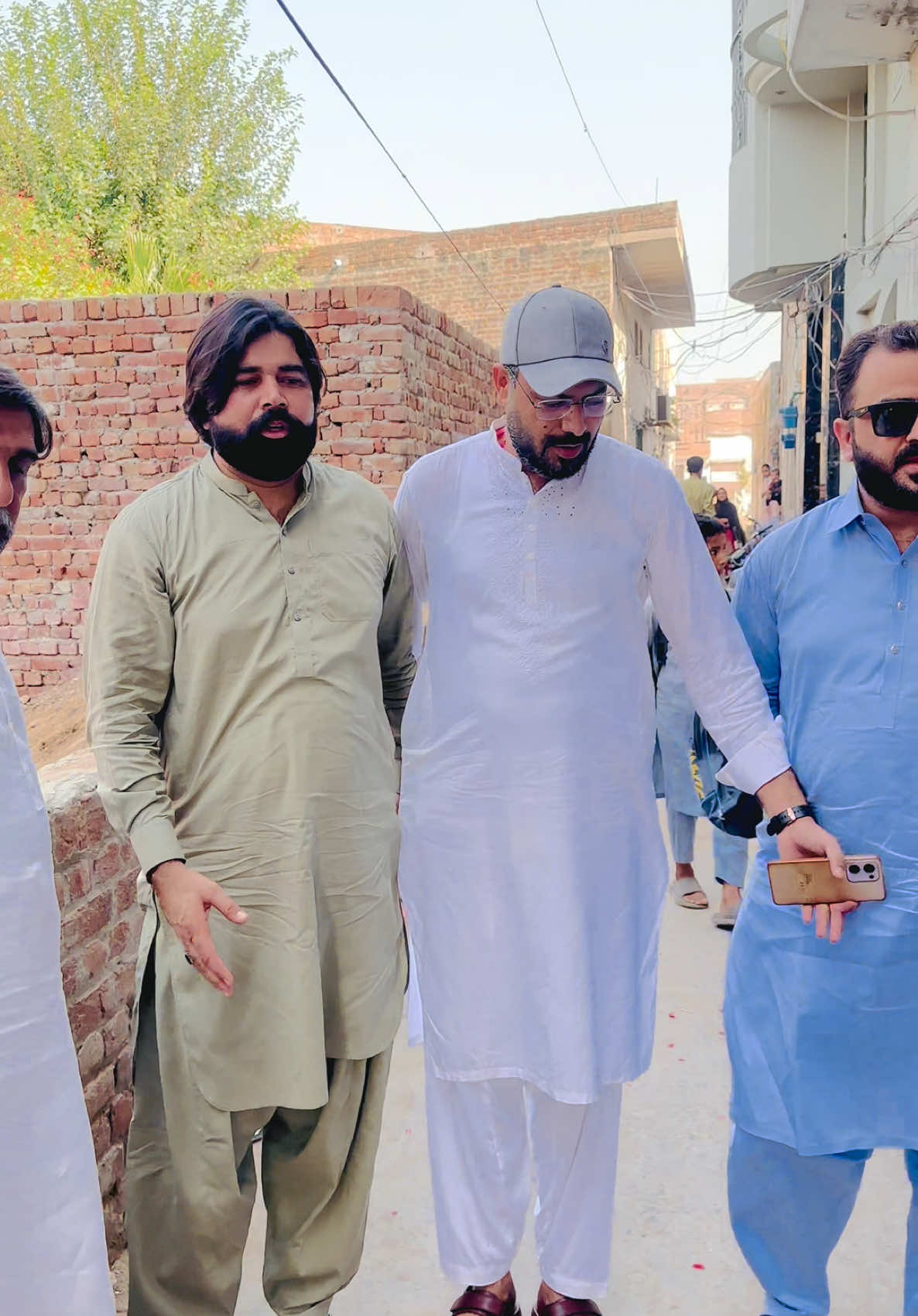 @Ulfat Bhatti