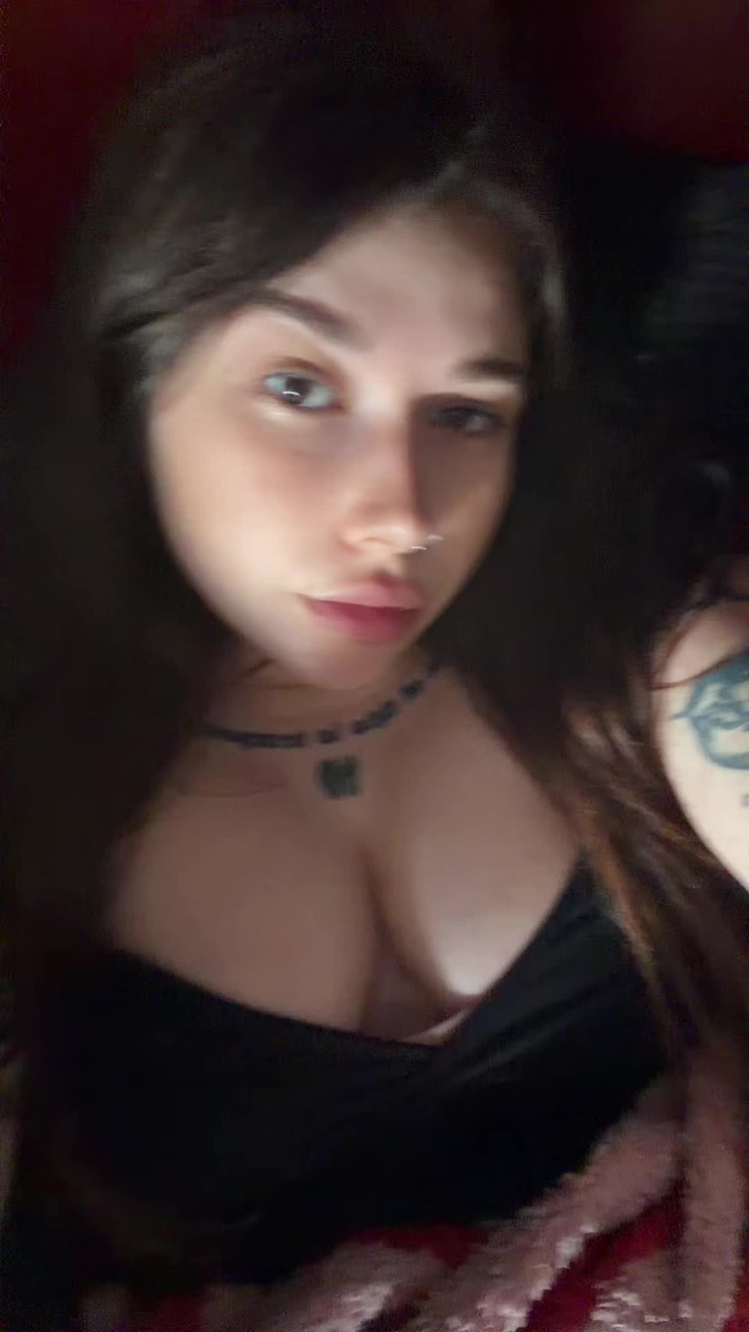 @R💋