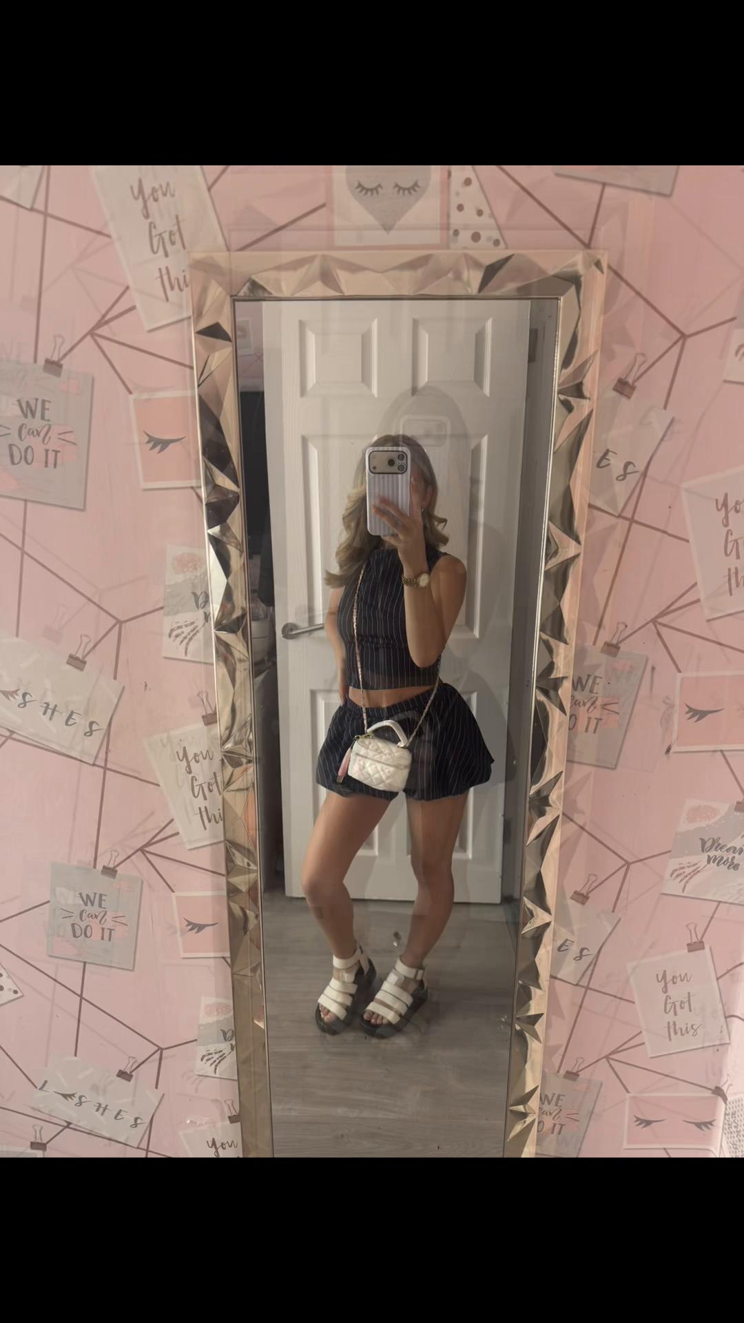 @𝑴𝑖𝑙𝑒𝑖𝑔ℎ𝑬𝑙𝑙𝑖𝑜𝑡𝑡🎀
