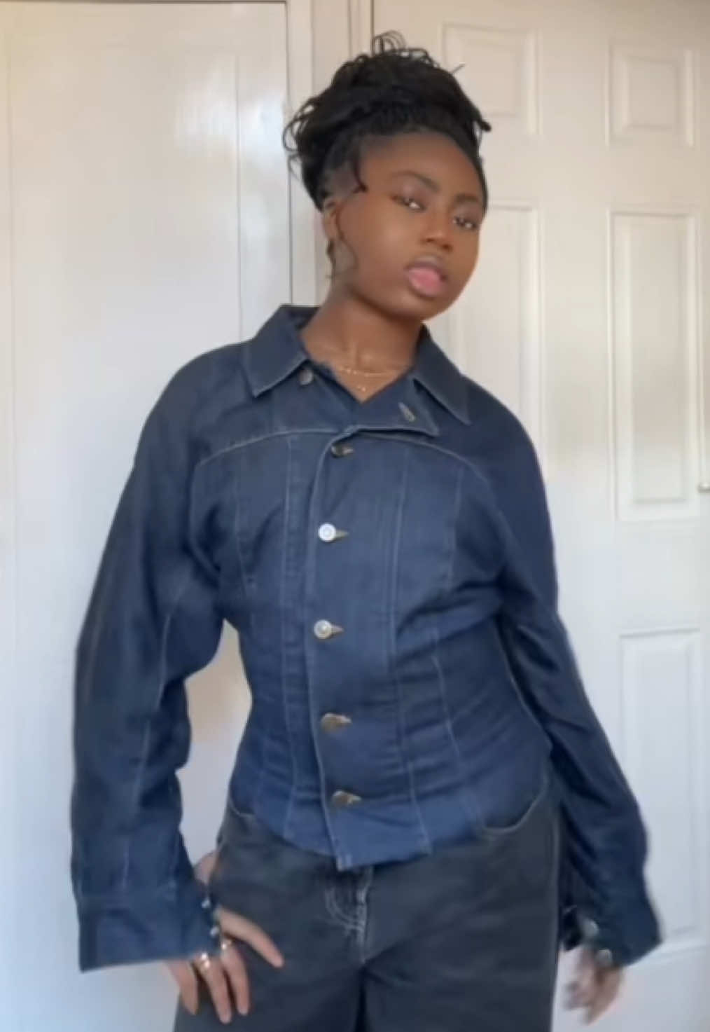 @yvess4intlola