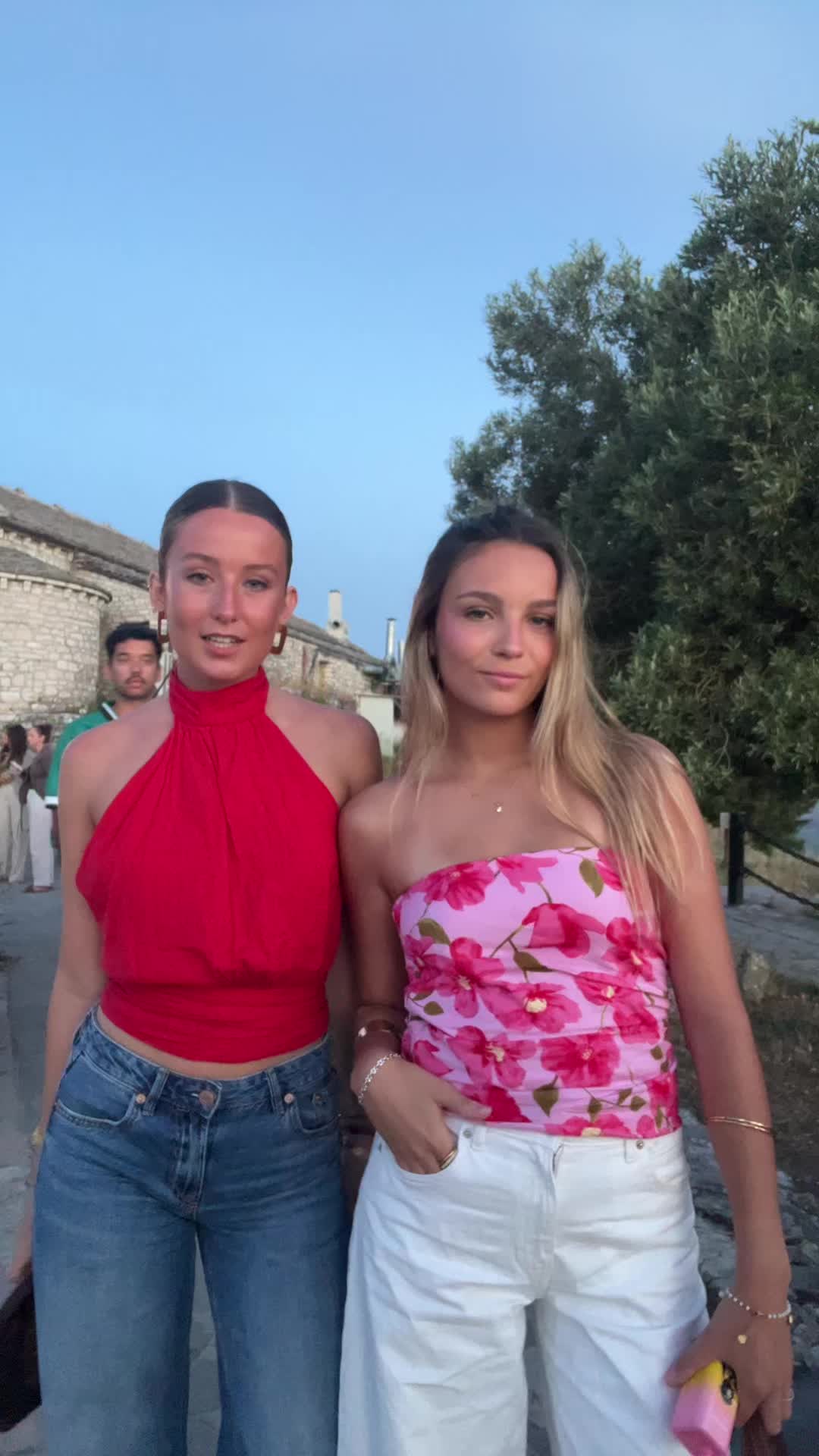 @Lara
