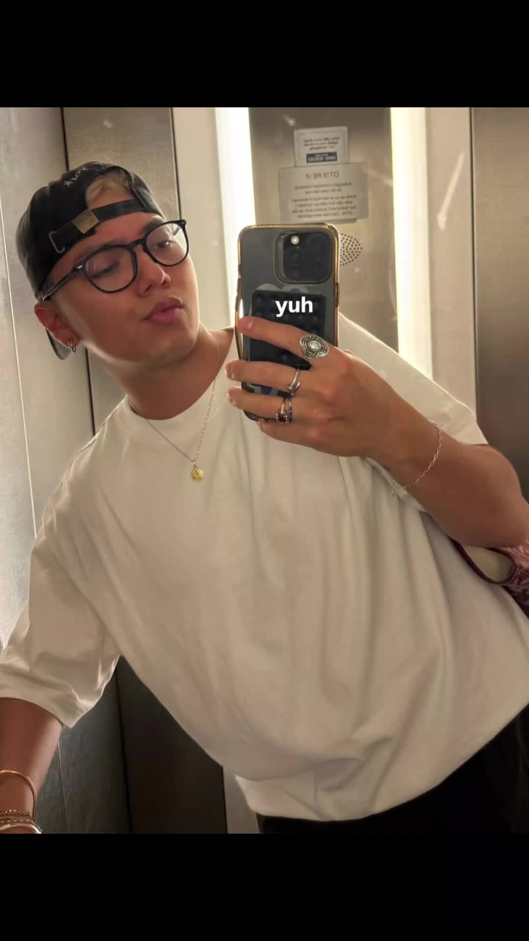 @momo