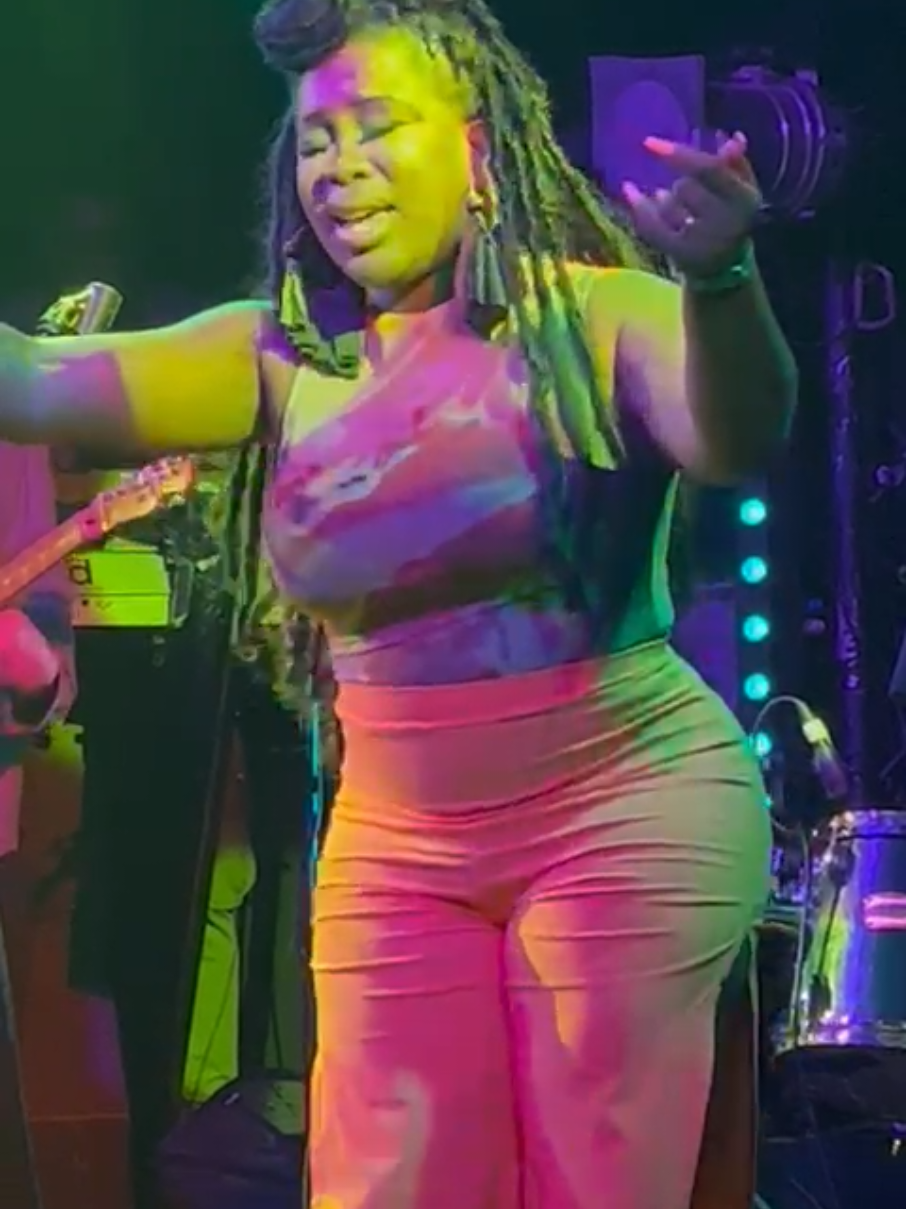 @Aysha Lor&eacute;n 🎶🎤