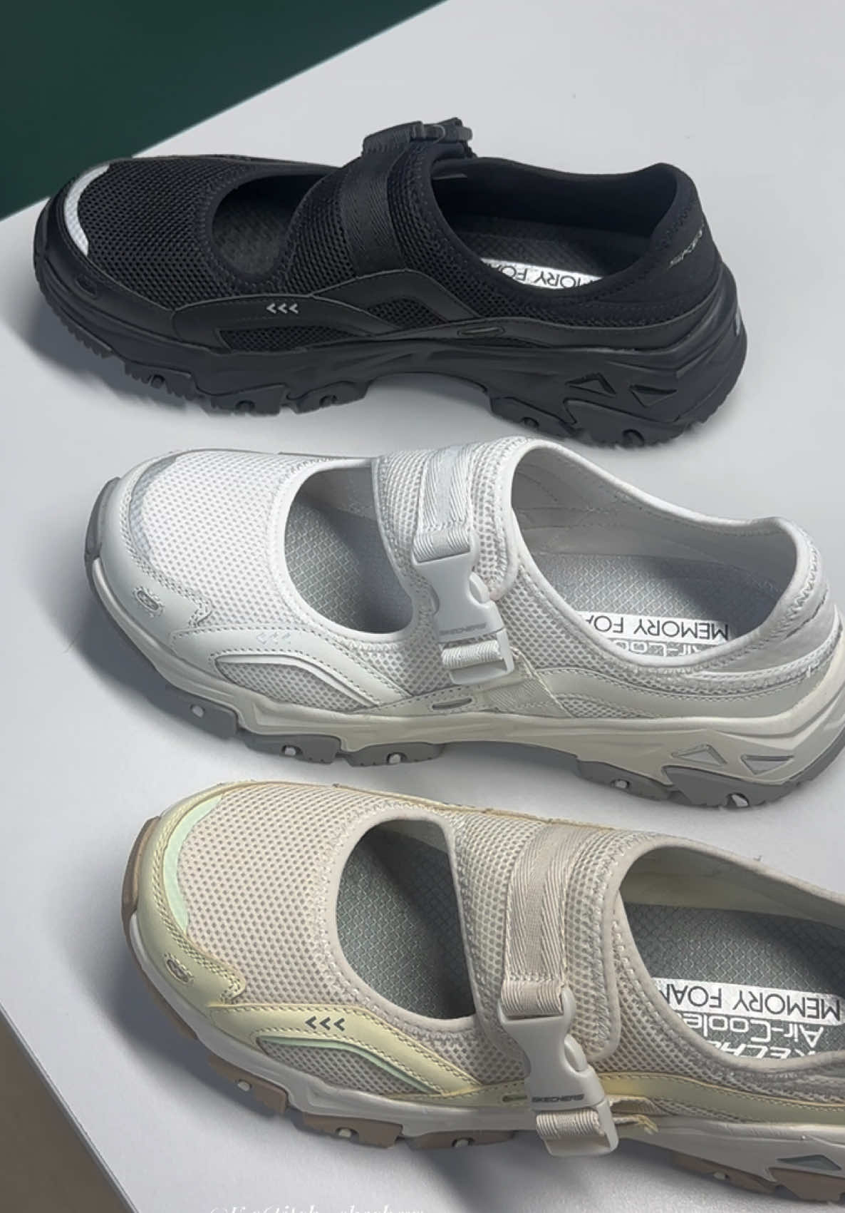 @K.S6titchSkechers