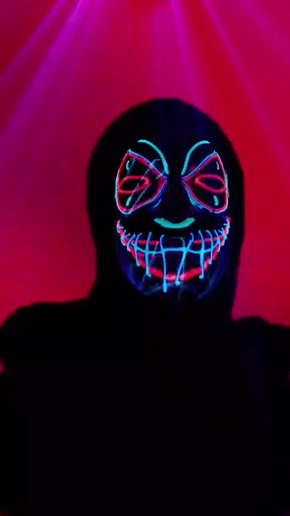 @kev saz 🇬🇧 the neon's