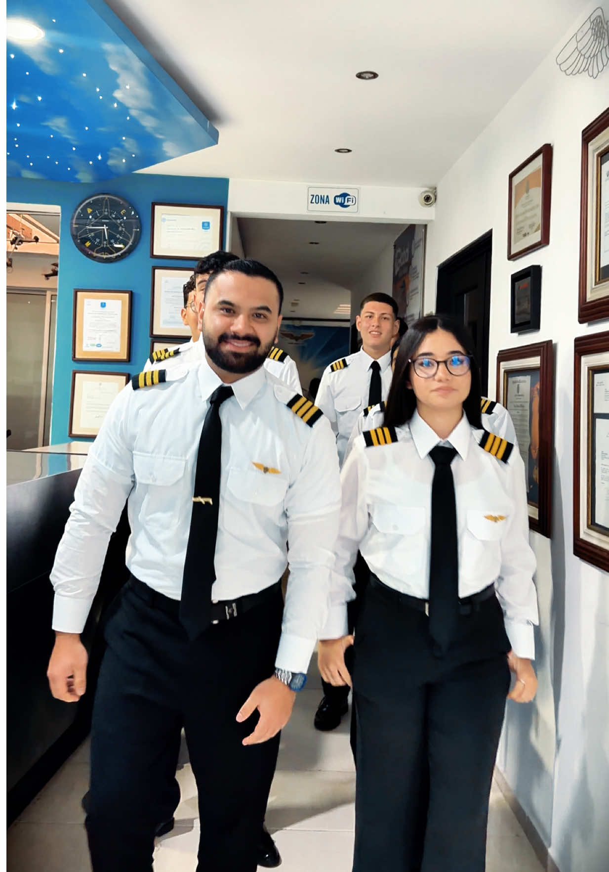 @Escuela de Aviación