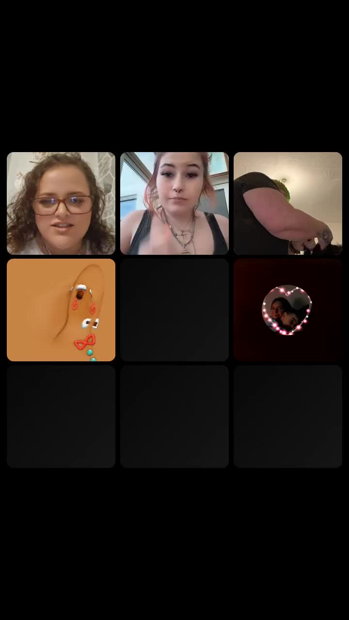 @๐ Sarah Wozza ๐ Prada ๐๐