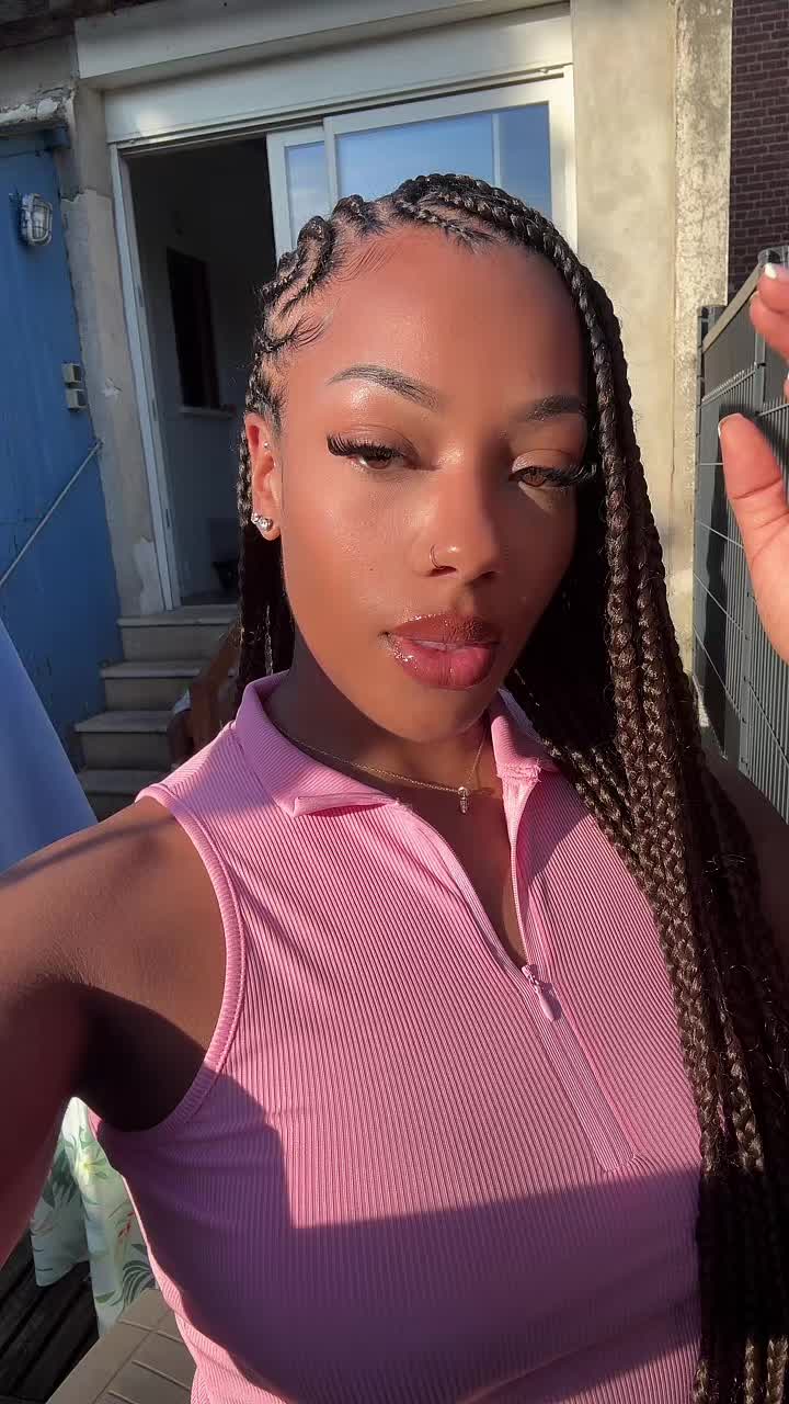 @Naomie
