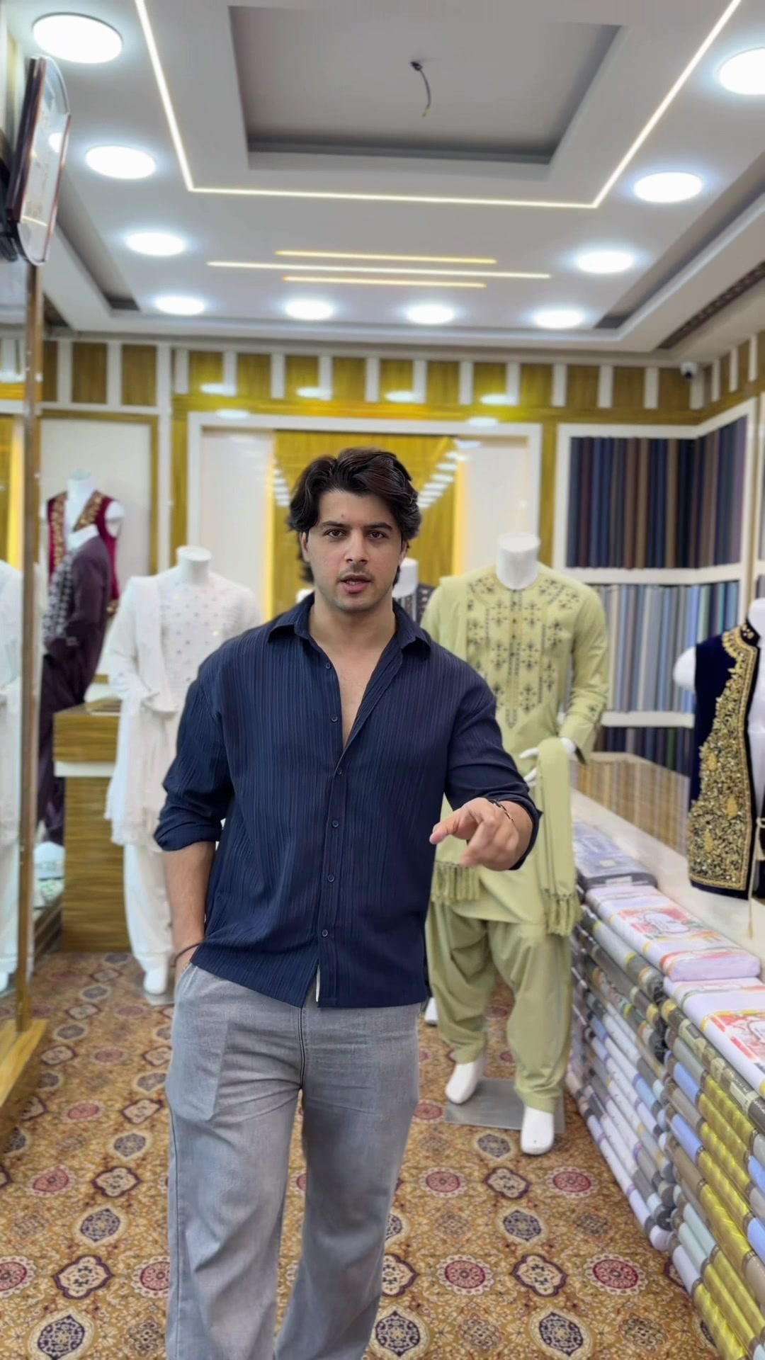 @شاهد خیاطی او رخت فروشی