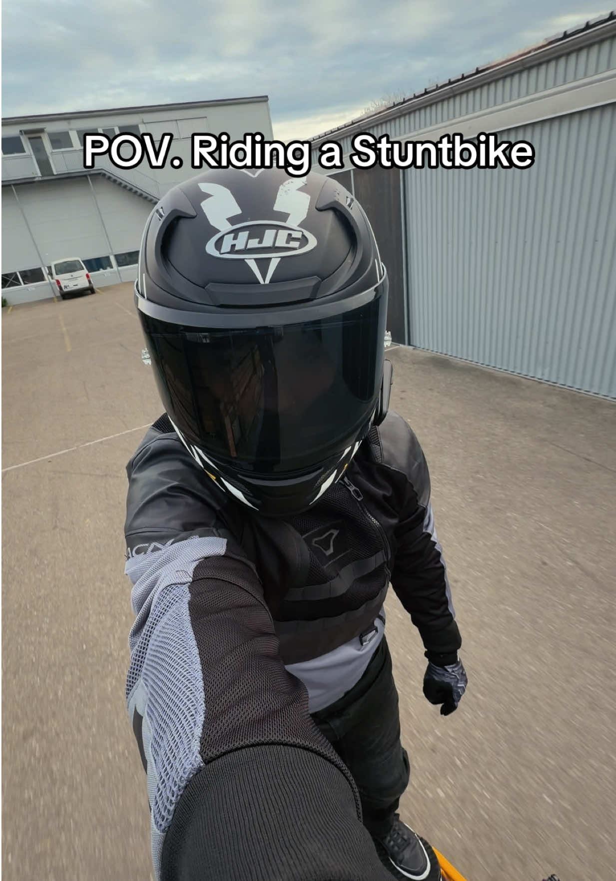 @Michi_stuntrider