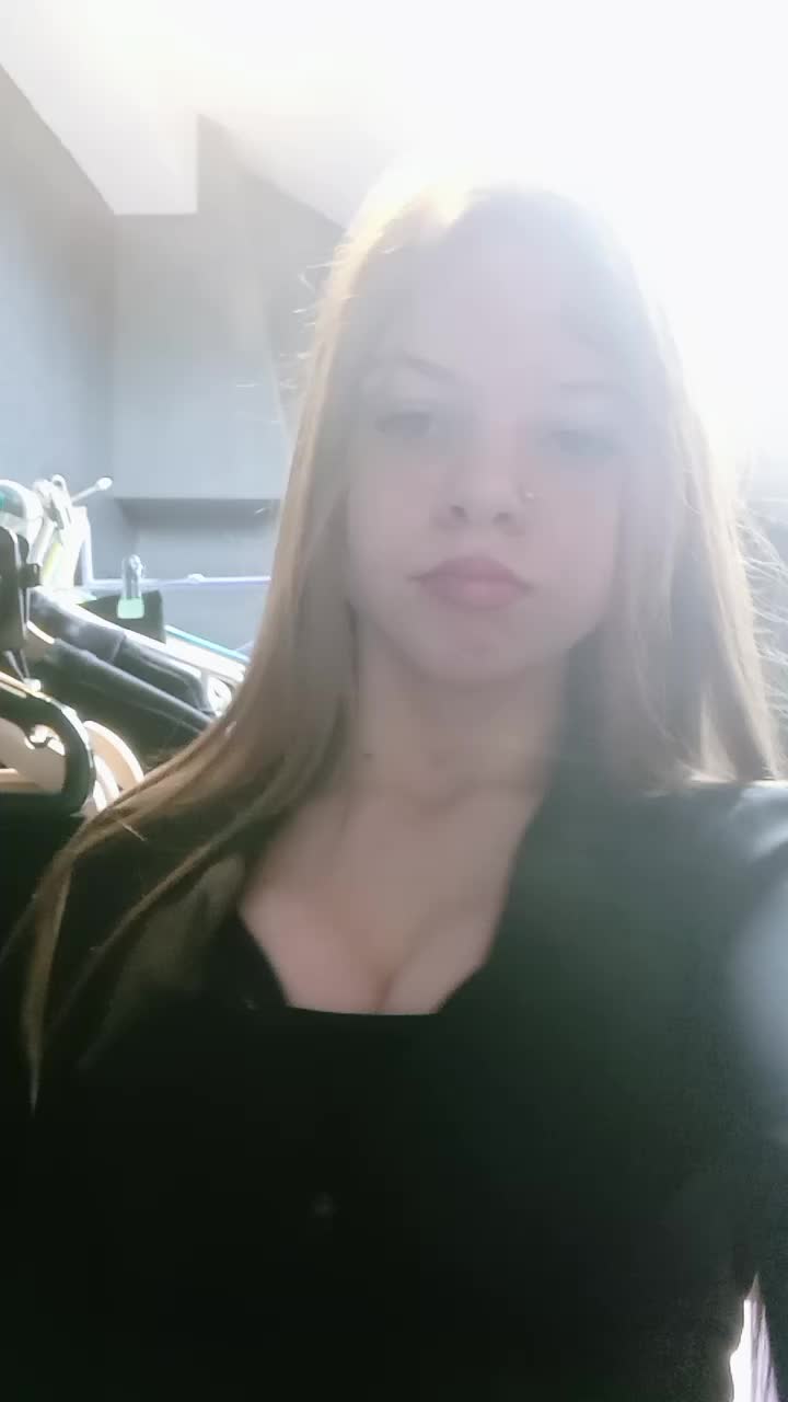 @𝑀🧟&zwj;♀️
