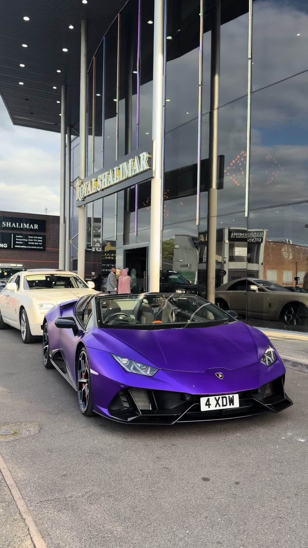 @Rolls Royce & Limo Hire 😎