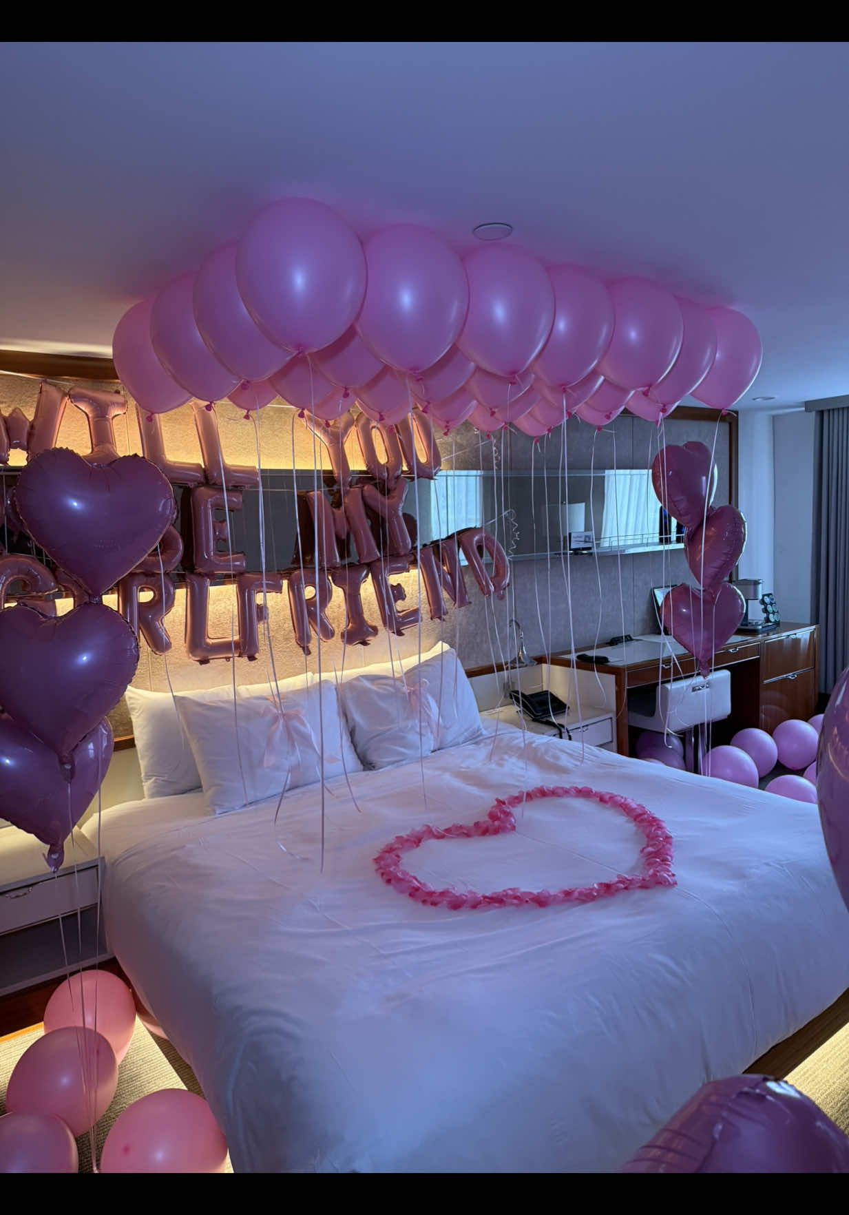 @NYC Hotel Decorator