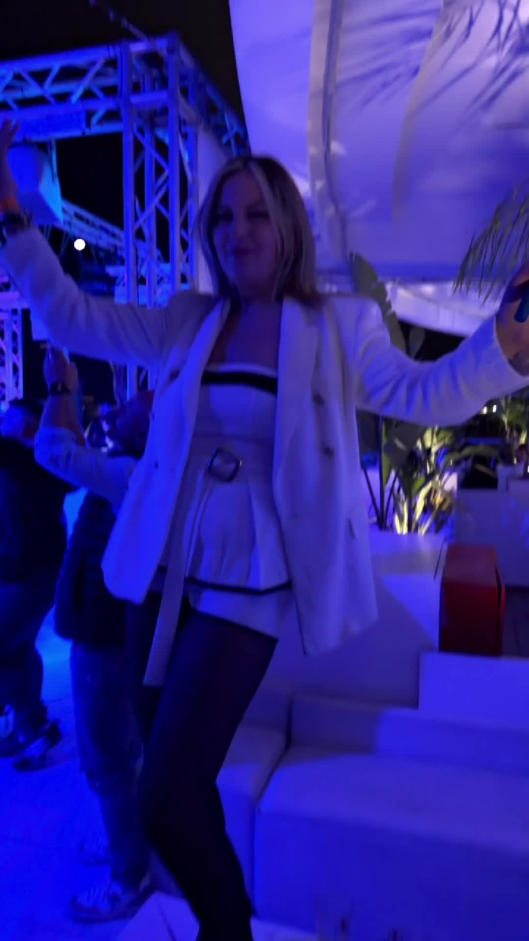 @Eliza🇦🇱