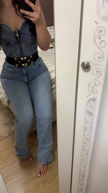@𝐕