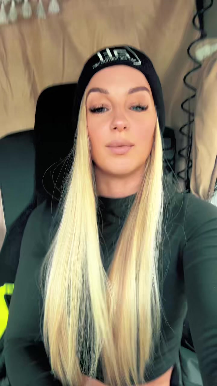 @MissHungary 👑🇭🇺