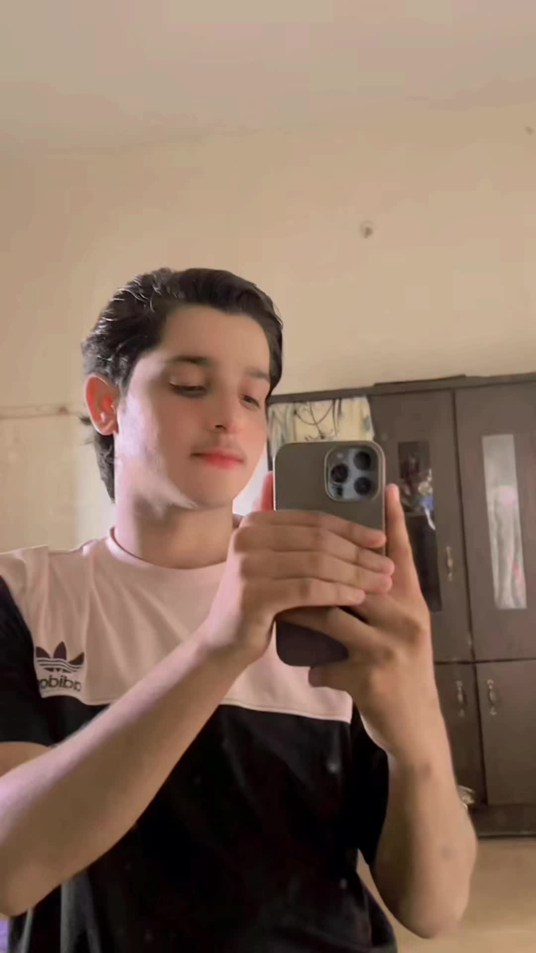 @𝙕𝙖𝙠𝙞𝙧_𝙑𝙞𝙗𝙚𝙨
