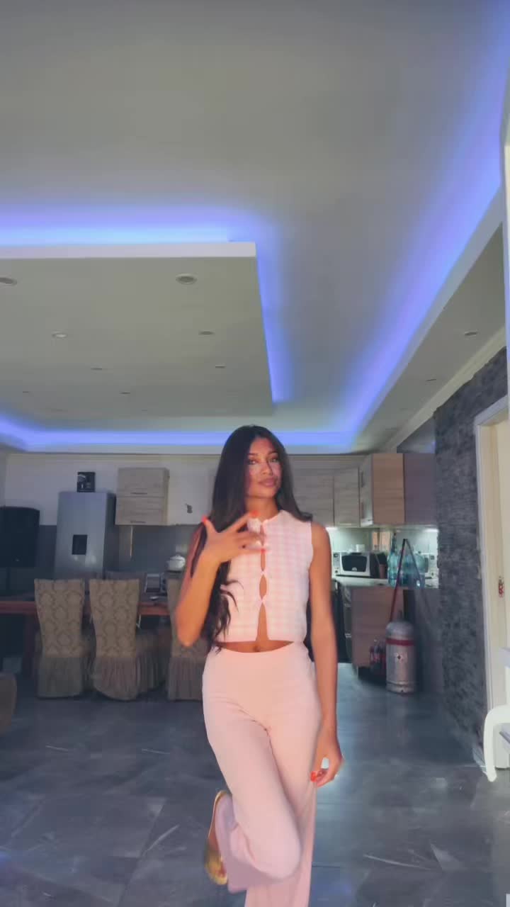 @𝓜.𝓝𝓲𝓴𝓸𝓵𝓮𝓽𝓽.🪬