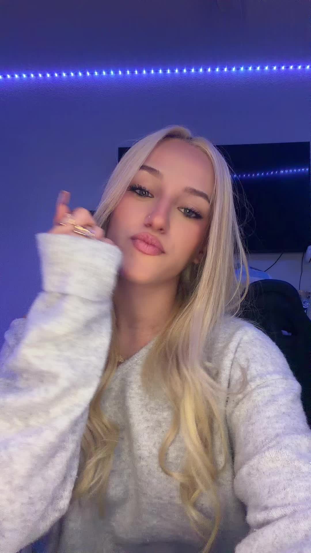 @💋